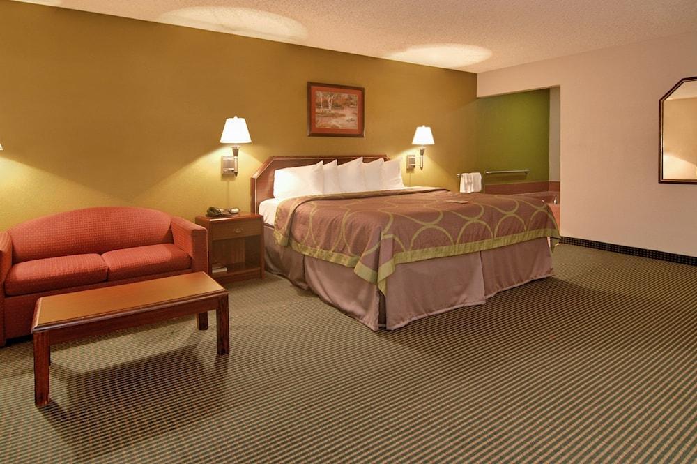 Super 8 By Wyndham Houston Webster Nasa Hotel Екстериор снимка