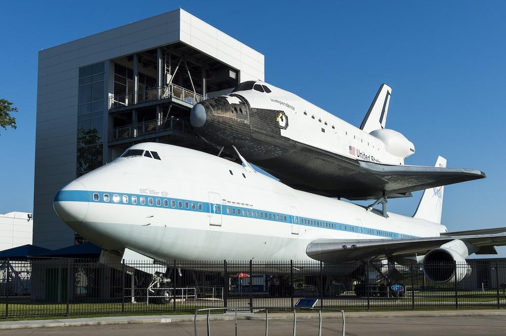 Super 8 By Wyndham Houston Webster Nasa Hotel Екстериор снимка