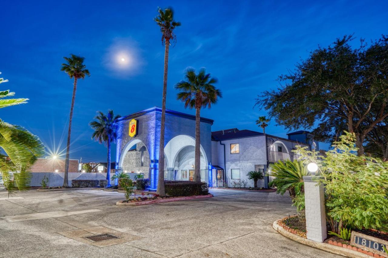 Super 8 By Wyndham Houston Webster Nasa Hotel Екстериор снимка
