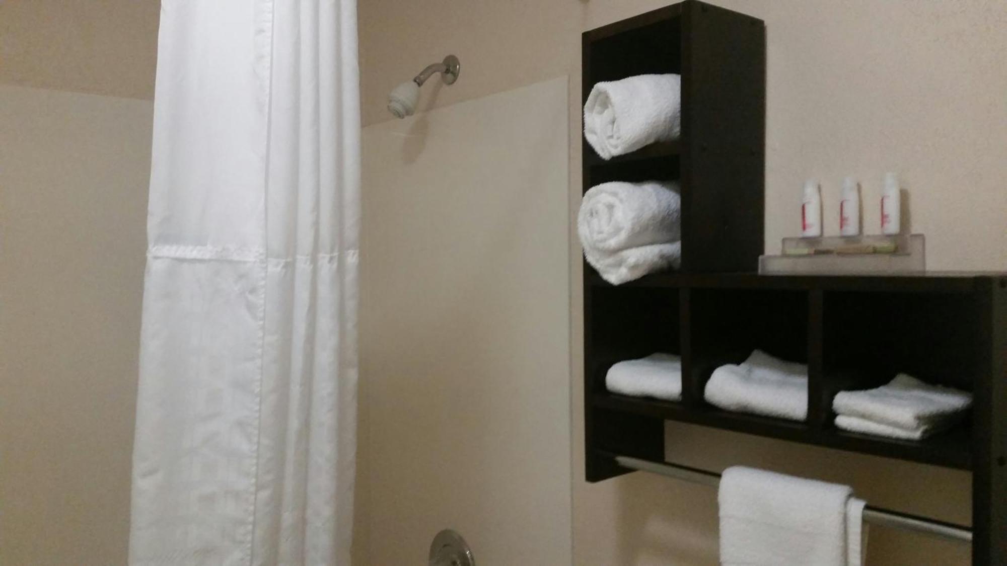 Super 8 By Wyndham Houston Webster Nasa Hotel Екстериор снимка